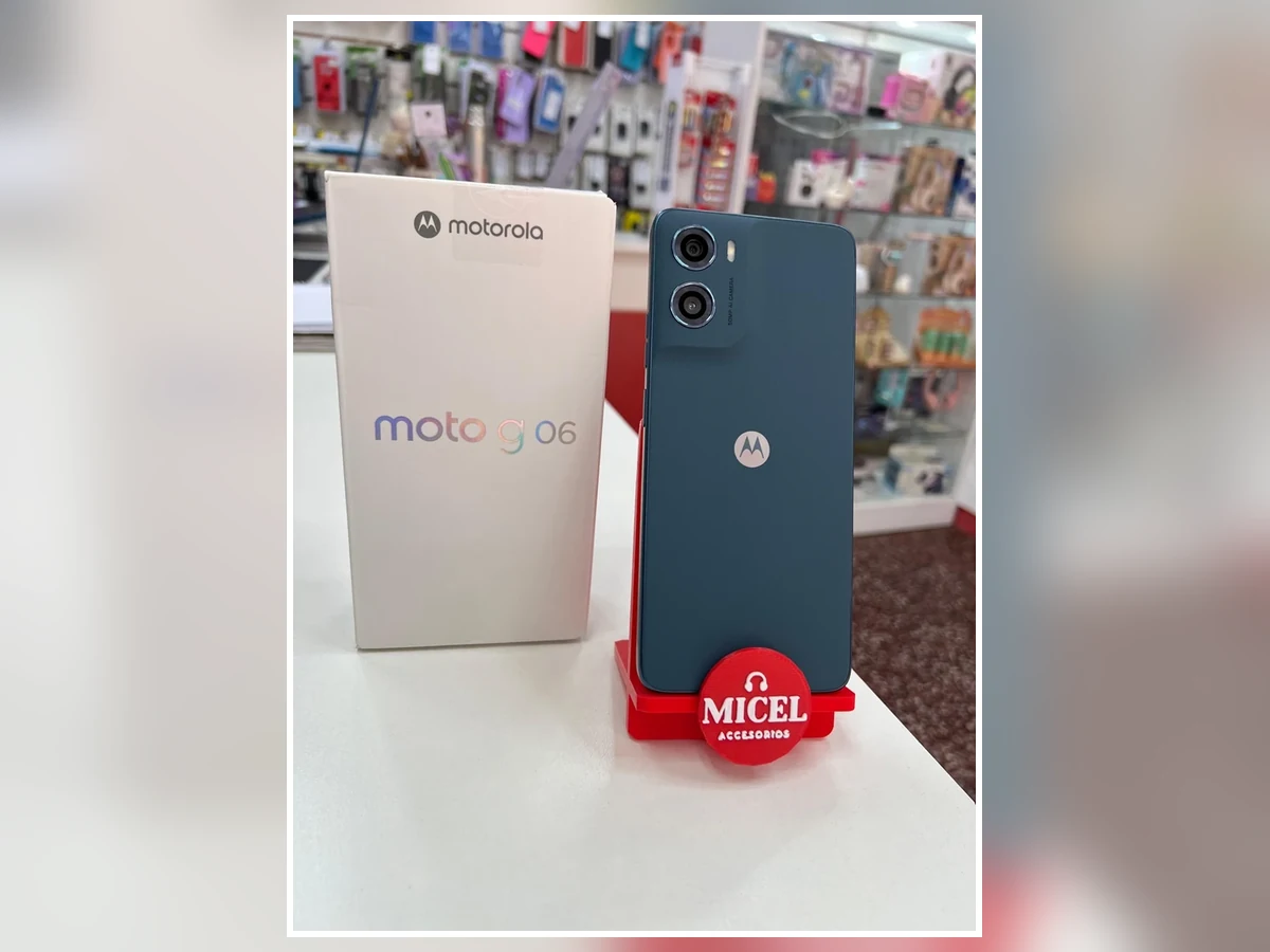 Foto de Motorola azul en soporte rojo MICEL.
